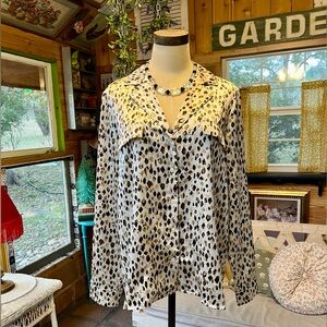 Carolina’s Essential Blouse